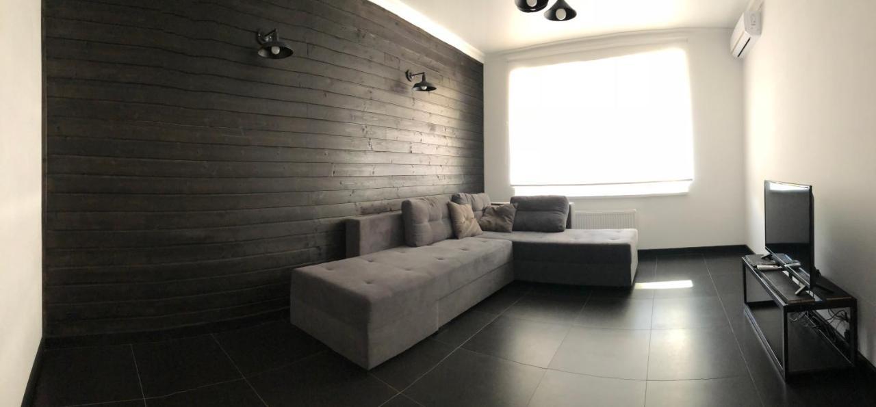 The Den Apartment Одеса Екстериор снимка