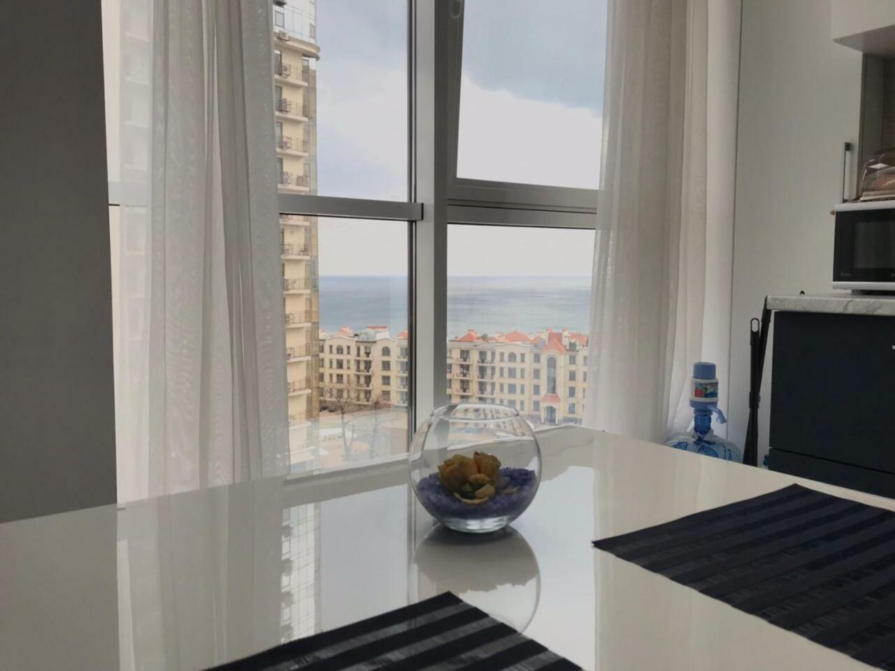 The Den Apartment Одеса Екстериор снимка