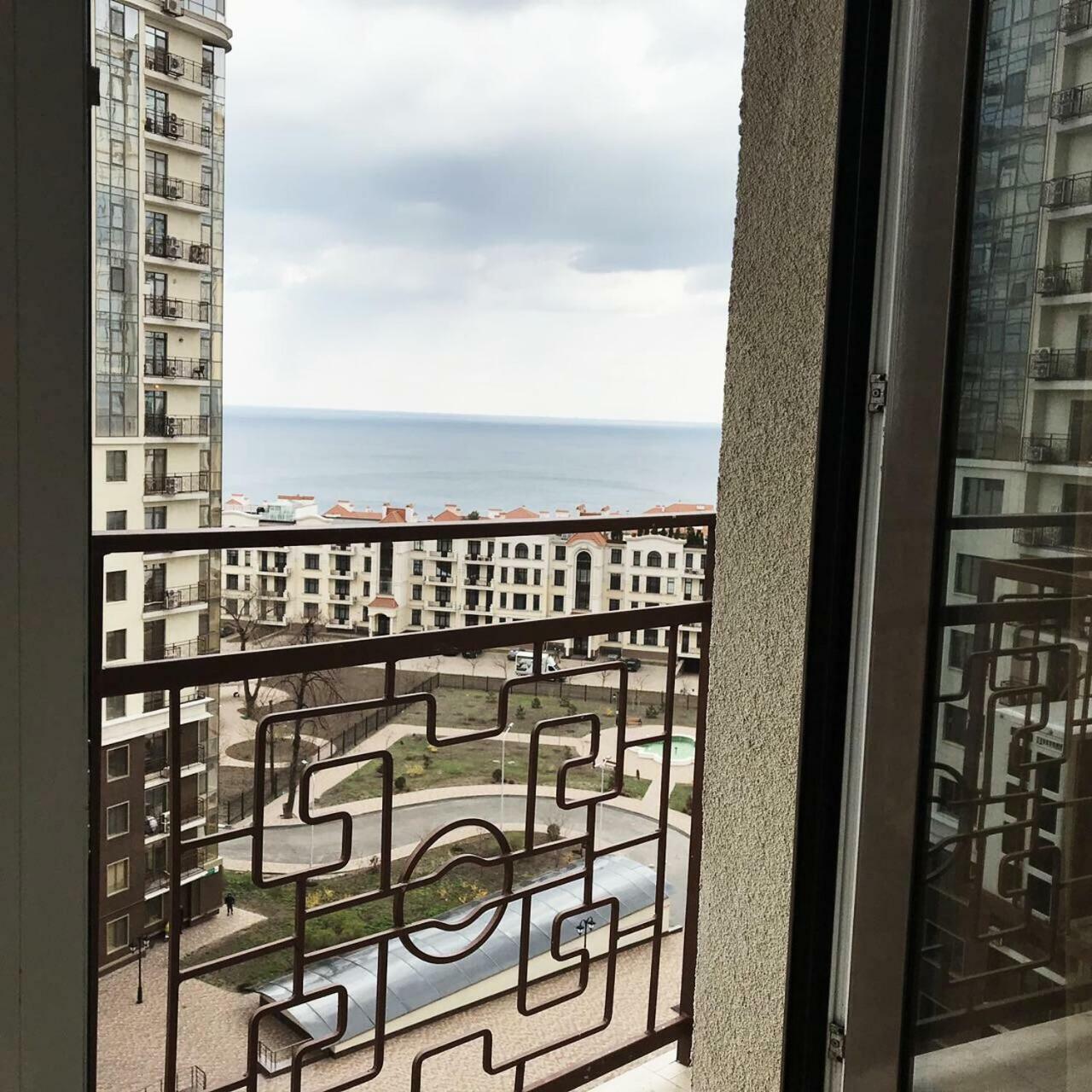 The Den Apartment Одеса Екстериор снимка