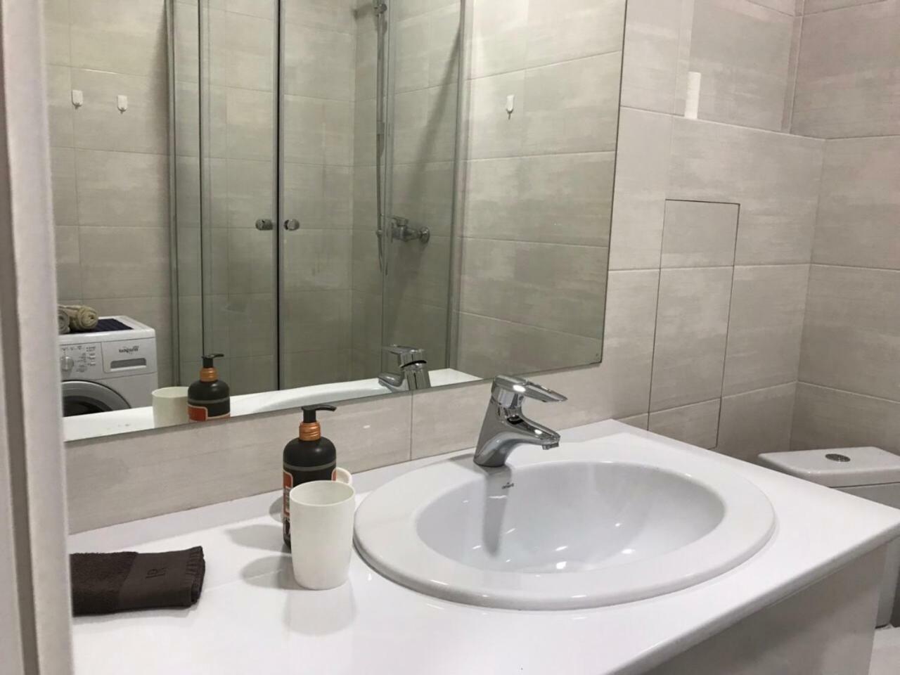 The Den Apartment Одеса Екстериор снимка