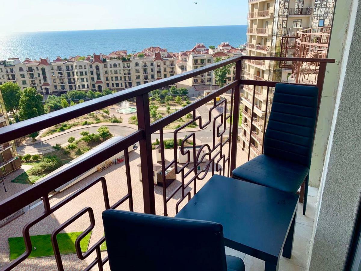 The Den Apartment Одеса Екстериор снимка